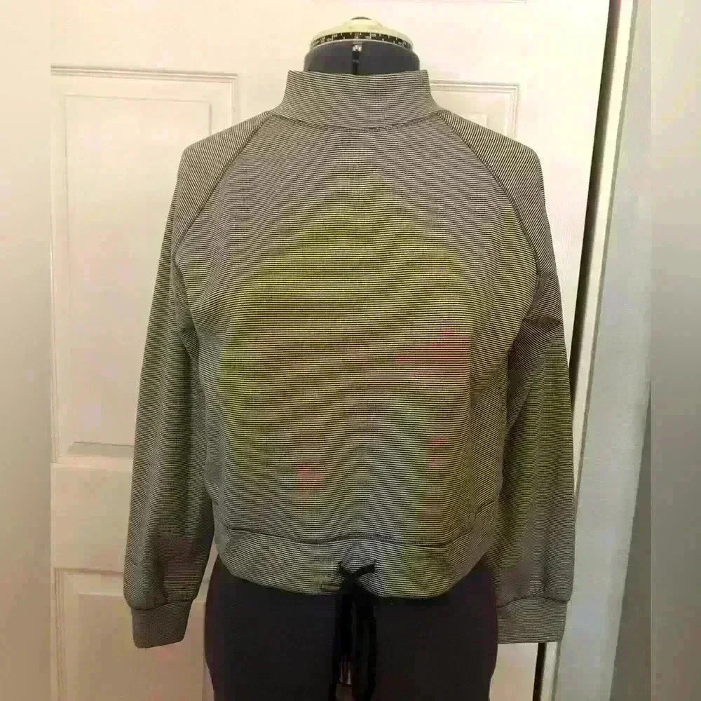 Urban Romantics striped long sleeve crop pullover with waist lace Women Small